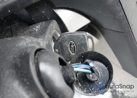 2013 Subaru Outback 2.5I Premium z USA, uszkodzony, nr VIN 4S4BRBGC5D3315189